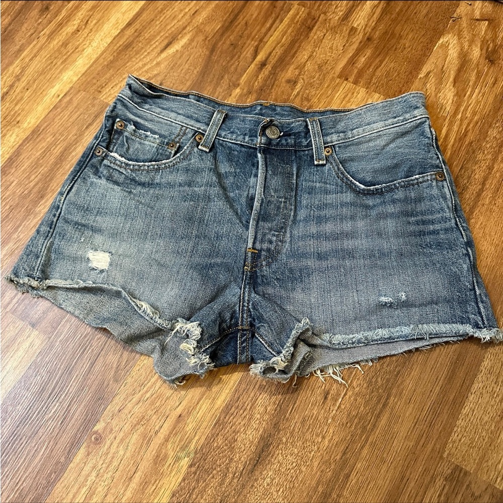 Size 27 Levis 501 Denim Cut-off shorts